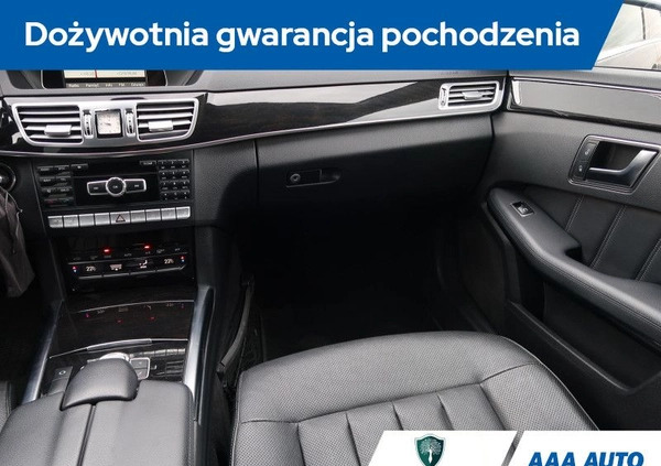 Mercedes-Benz Klasa E cena 74000 przebieg: 259021, rok produkcji 2013 z Nowy Sącz małe 436